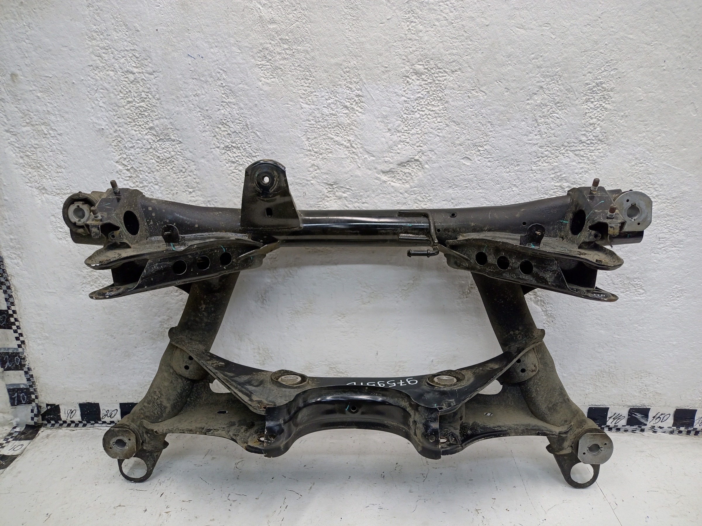 Подрамник задний Geely Monjaro