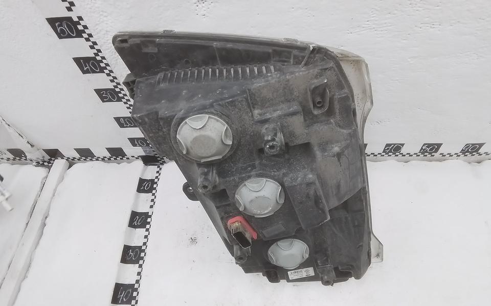 Фара передняя левая Ford F-Max галоген
