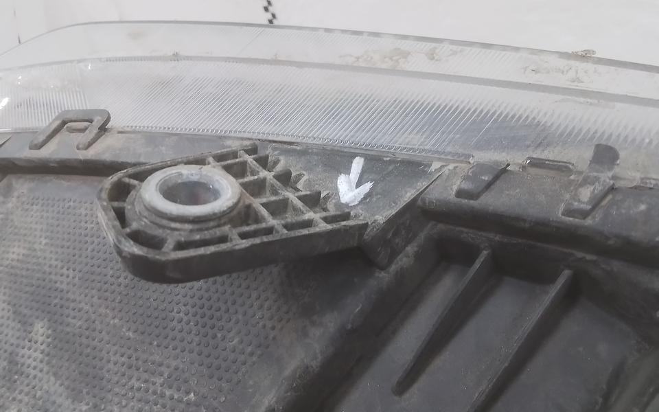 Фара передняя левая Ford F-Max галоген