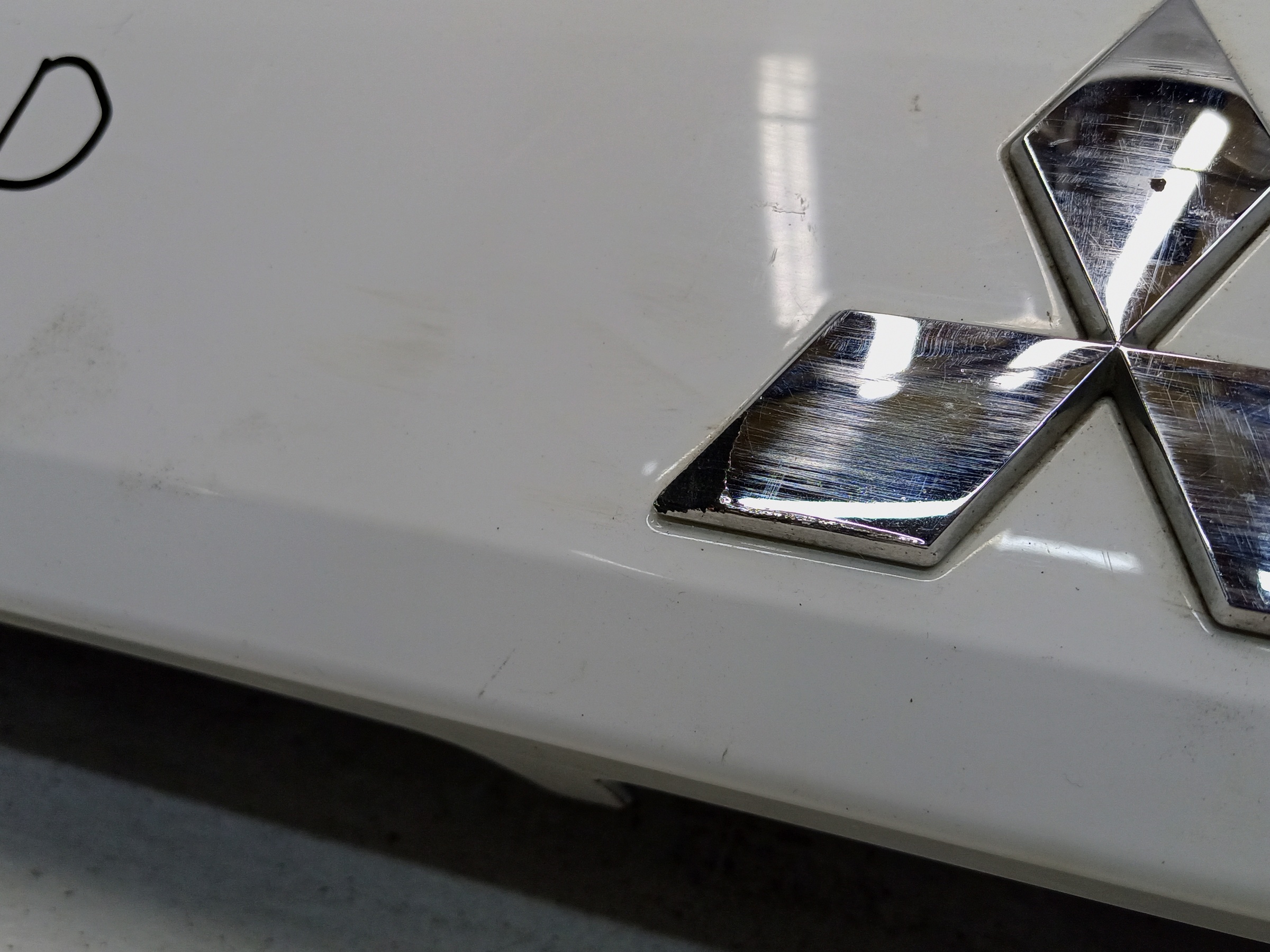Накладка крышки багажника Mitsubishi Outlander 3 Restail 2