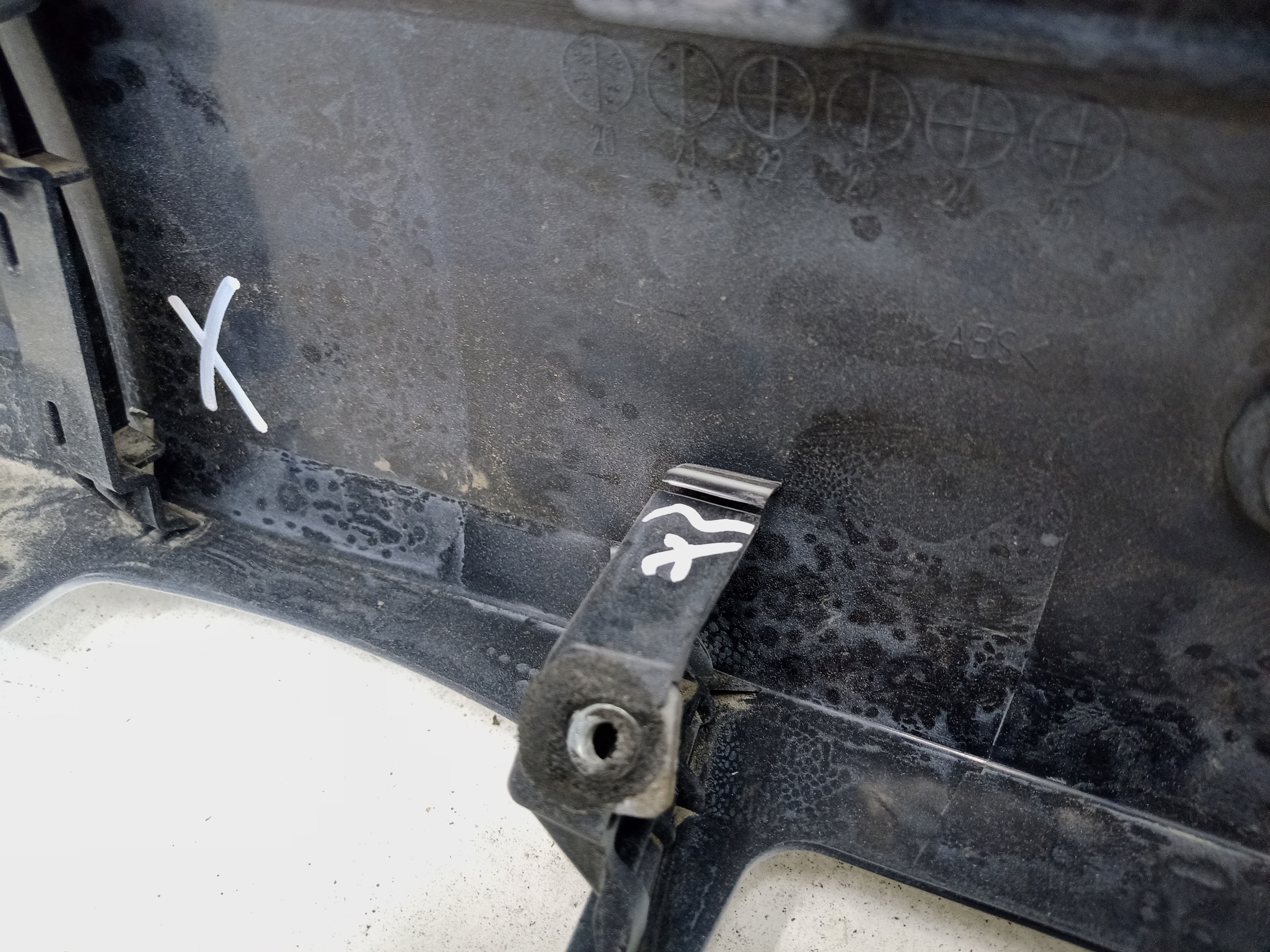 Накладка крышки багажника Mitsubishi Outlander 3 Restail 2
