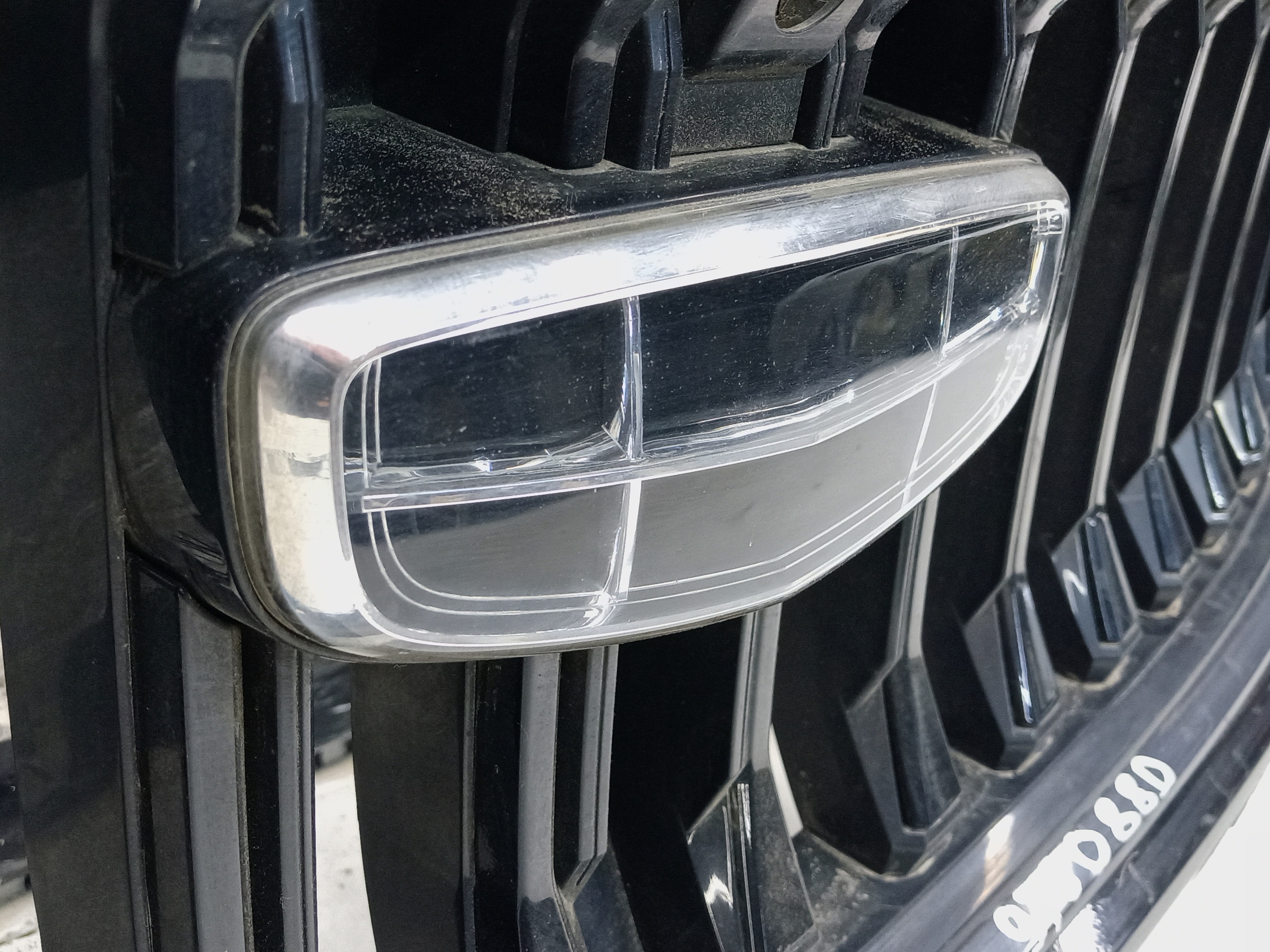 Решетка радиатора Geely Monjaro