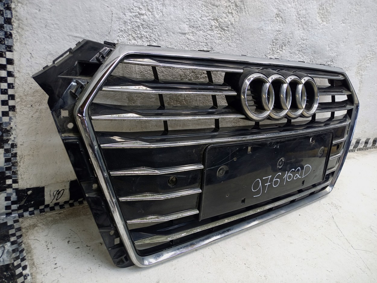 Решетка радиатора Audi A4 B9 China