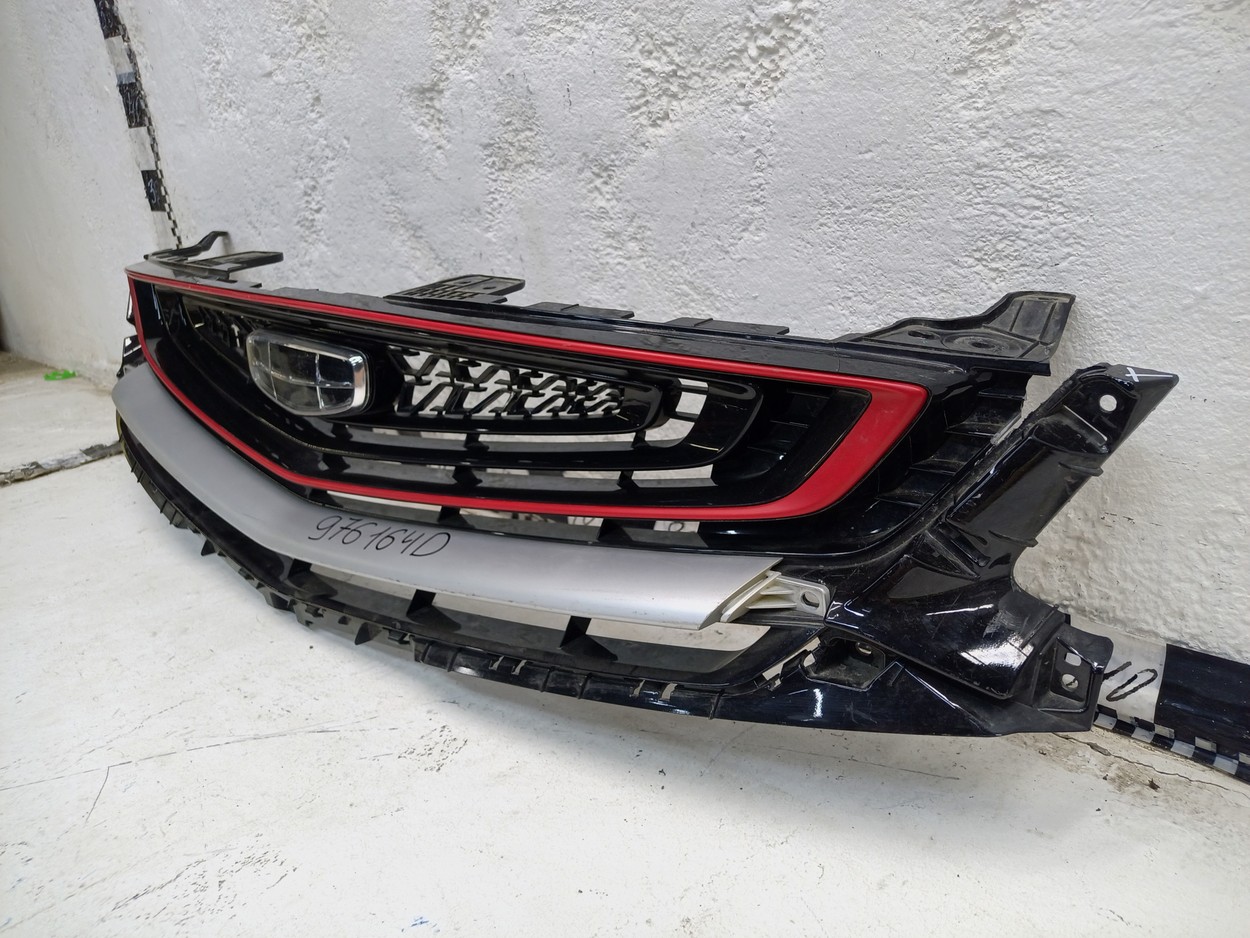 Решетка радиатора Geely Coolray без камеры
