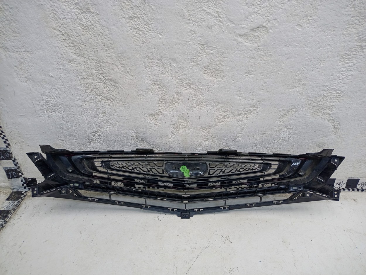Решетка радиатора Geely Coolray без камеры