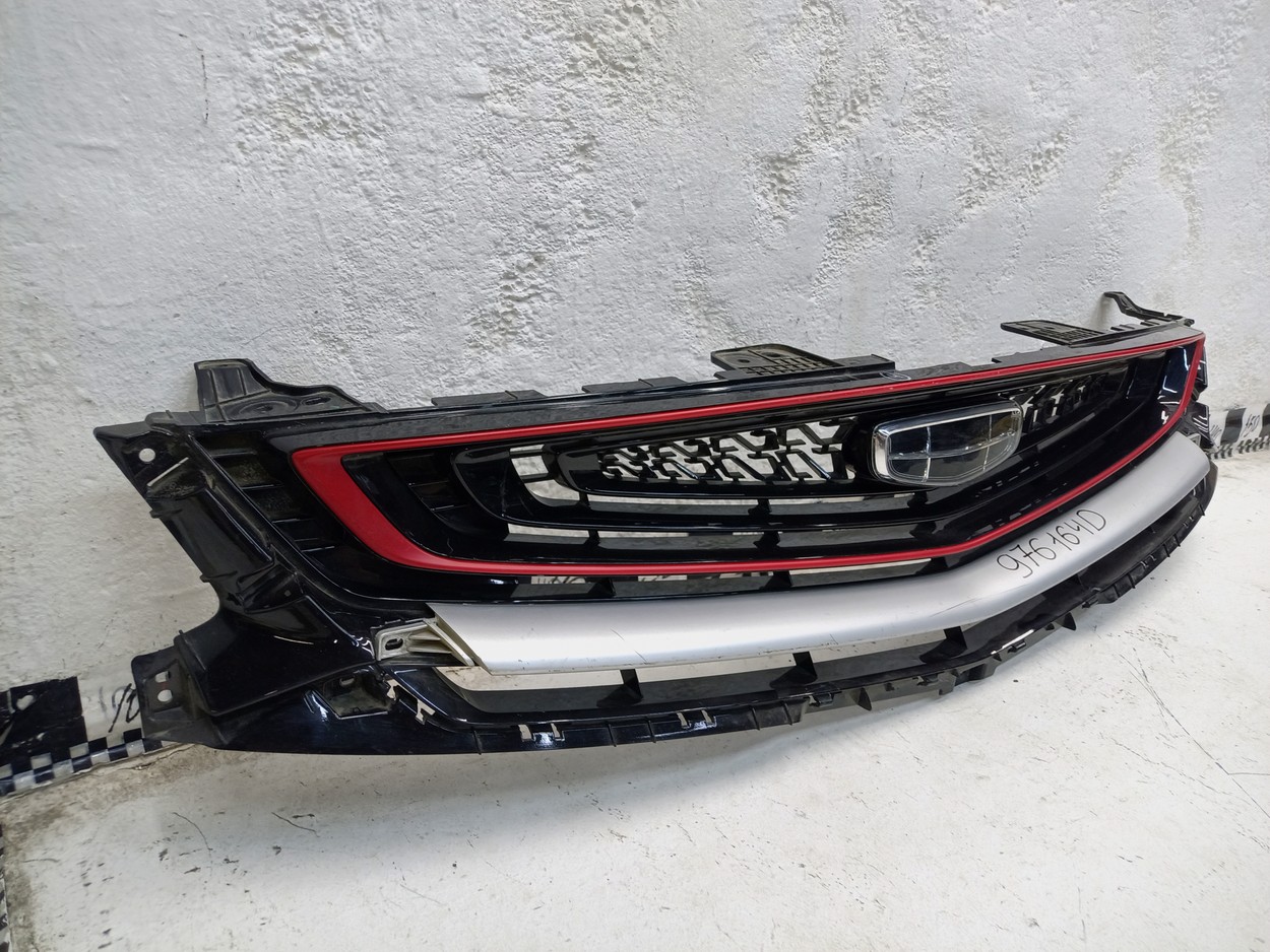 Решетка радиатора Geely Coolray без камеры