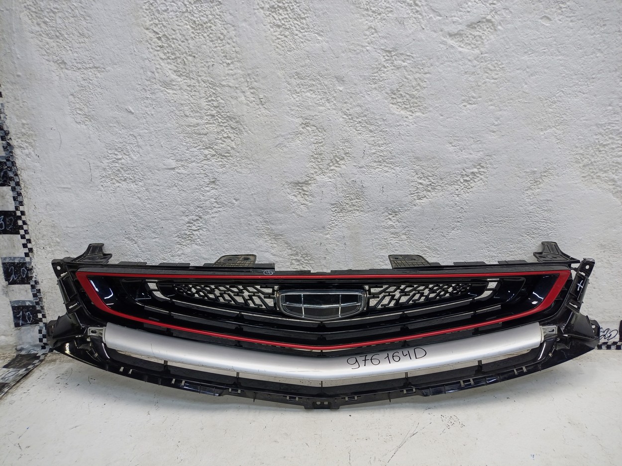 Решетка радиатора Geely Coolray без камеры