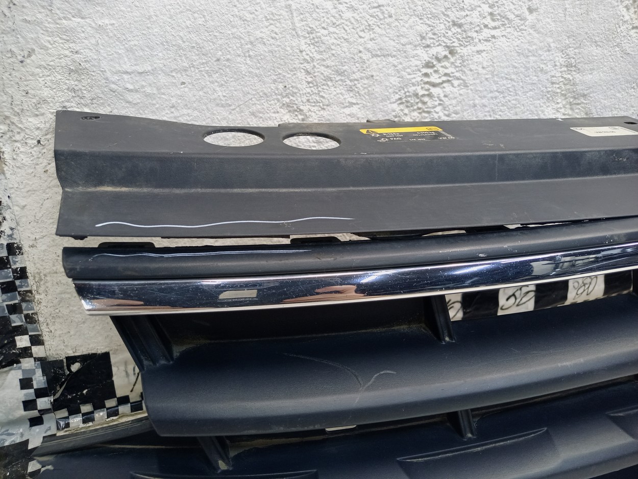 Решетка радиатора Volkswagen Tiguan 2 Restail