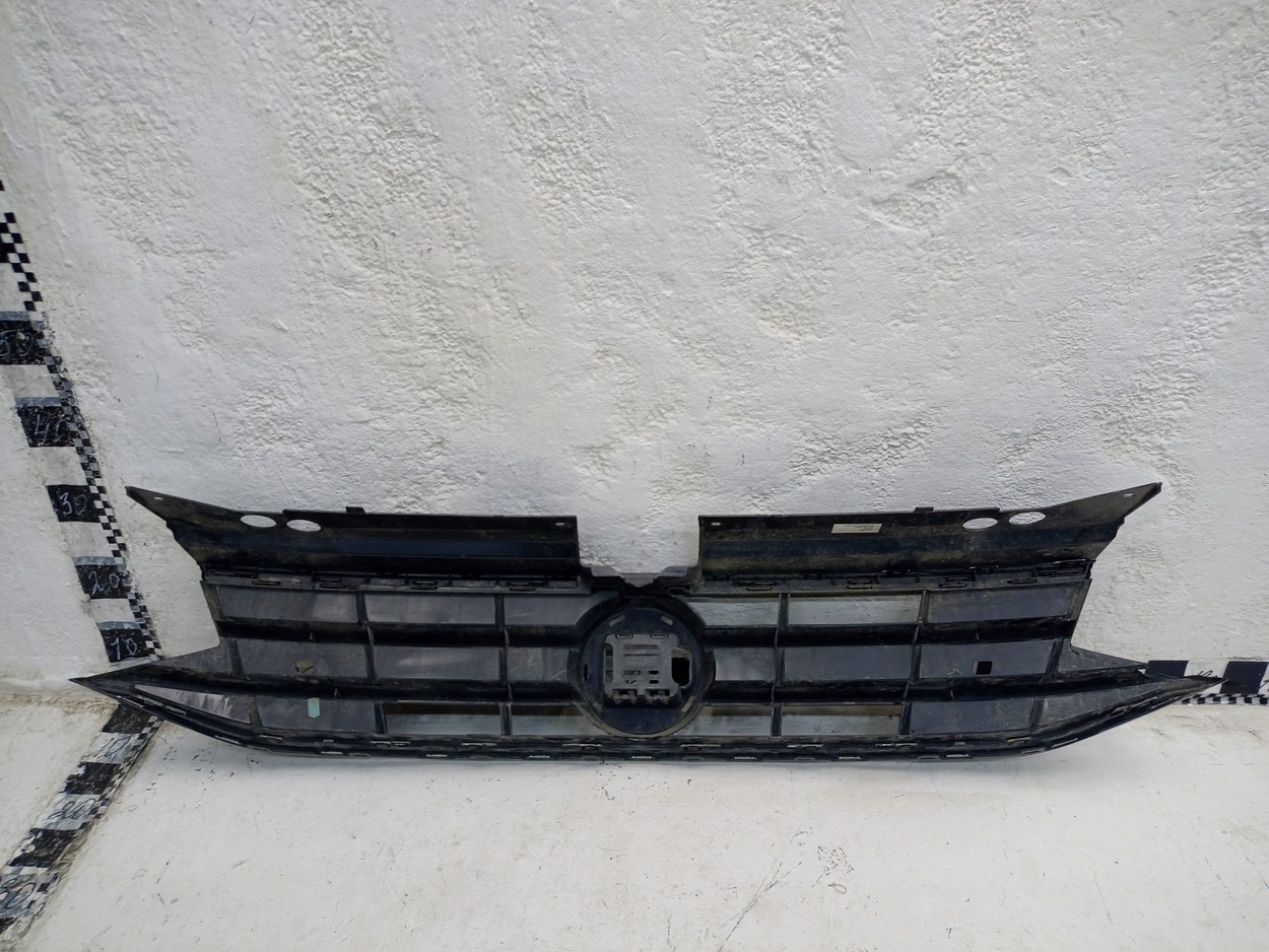 Решетка радиатора Volkswagen Tiguan 2 Restail