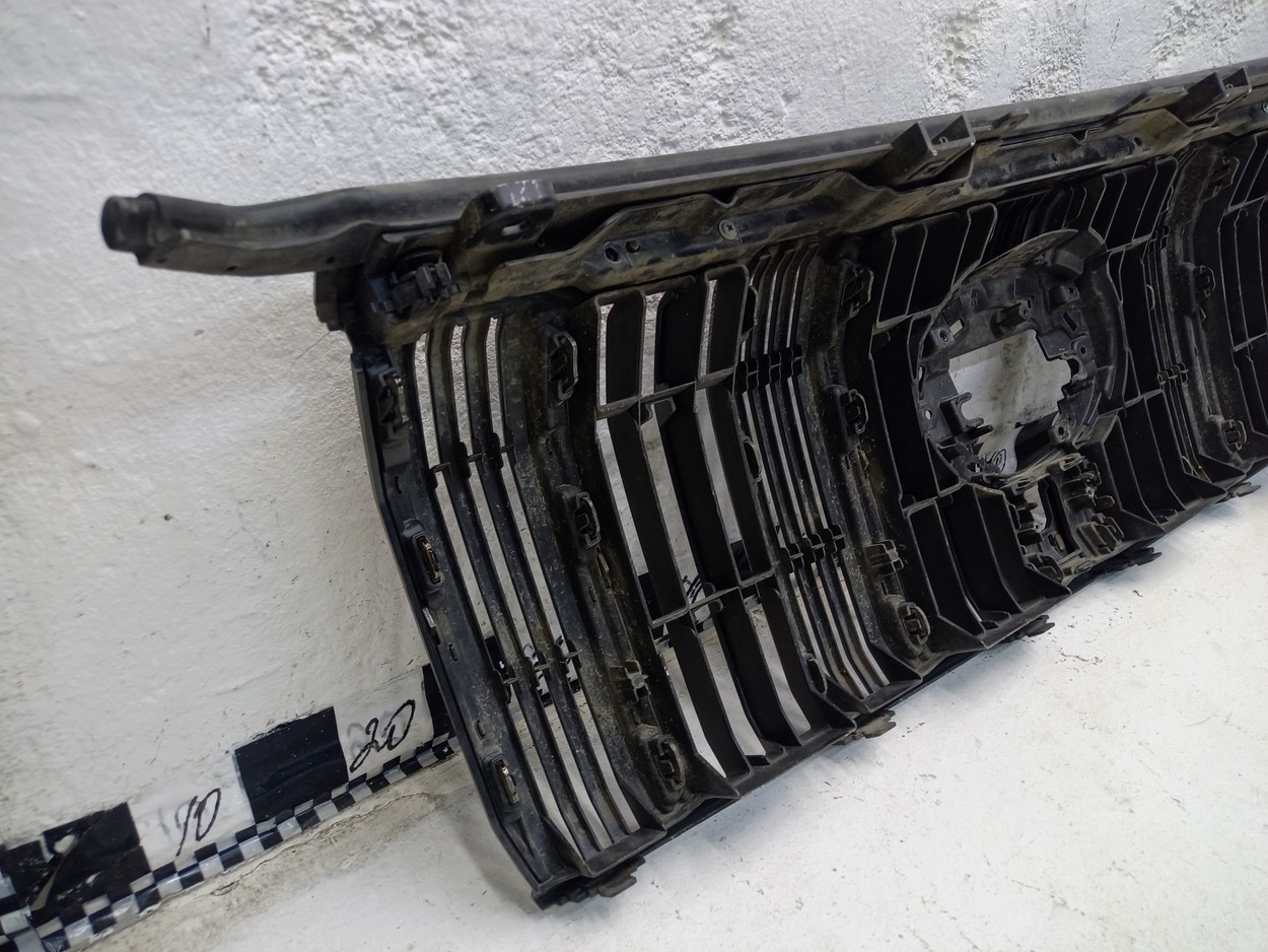 Решётка радиатора Toyota Land Cruiser Prado 150 Restail 3 Black Onyx