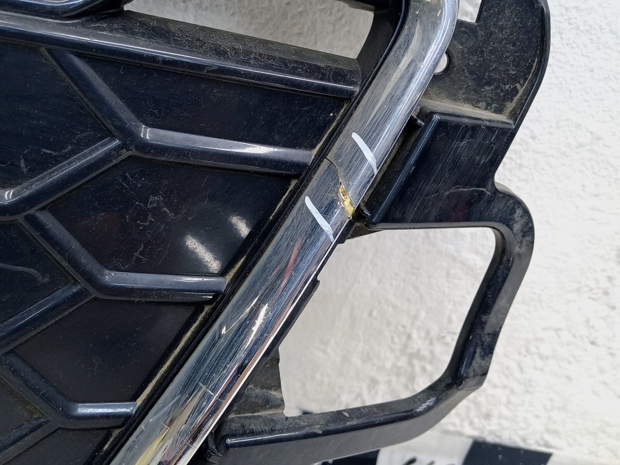 Решётка радиатора Audi A4 B9 Restail S-Line