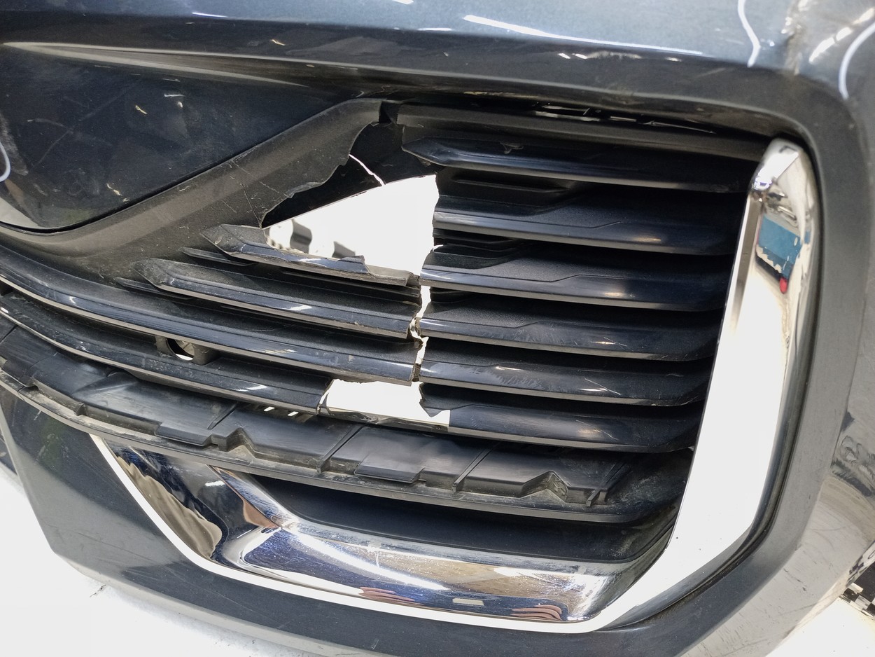 Бампер передний Geely Monjaro