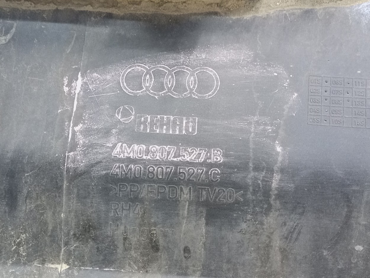 Бампер задний нижняя часть Audi Q7 2