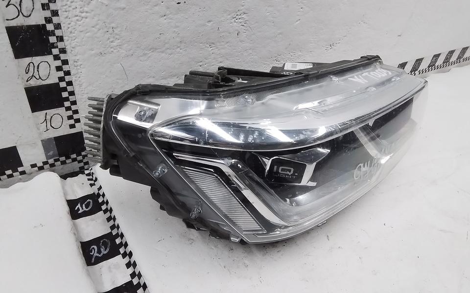 Фара передняя правая Volkswagen Taos LED