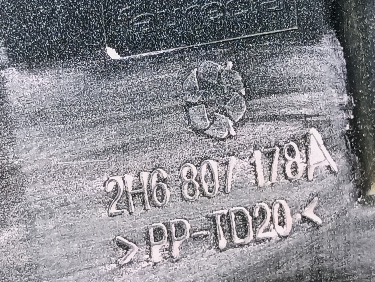 Бампер передний Volkswagen Amarok Restail