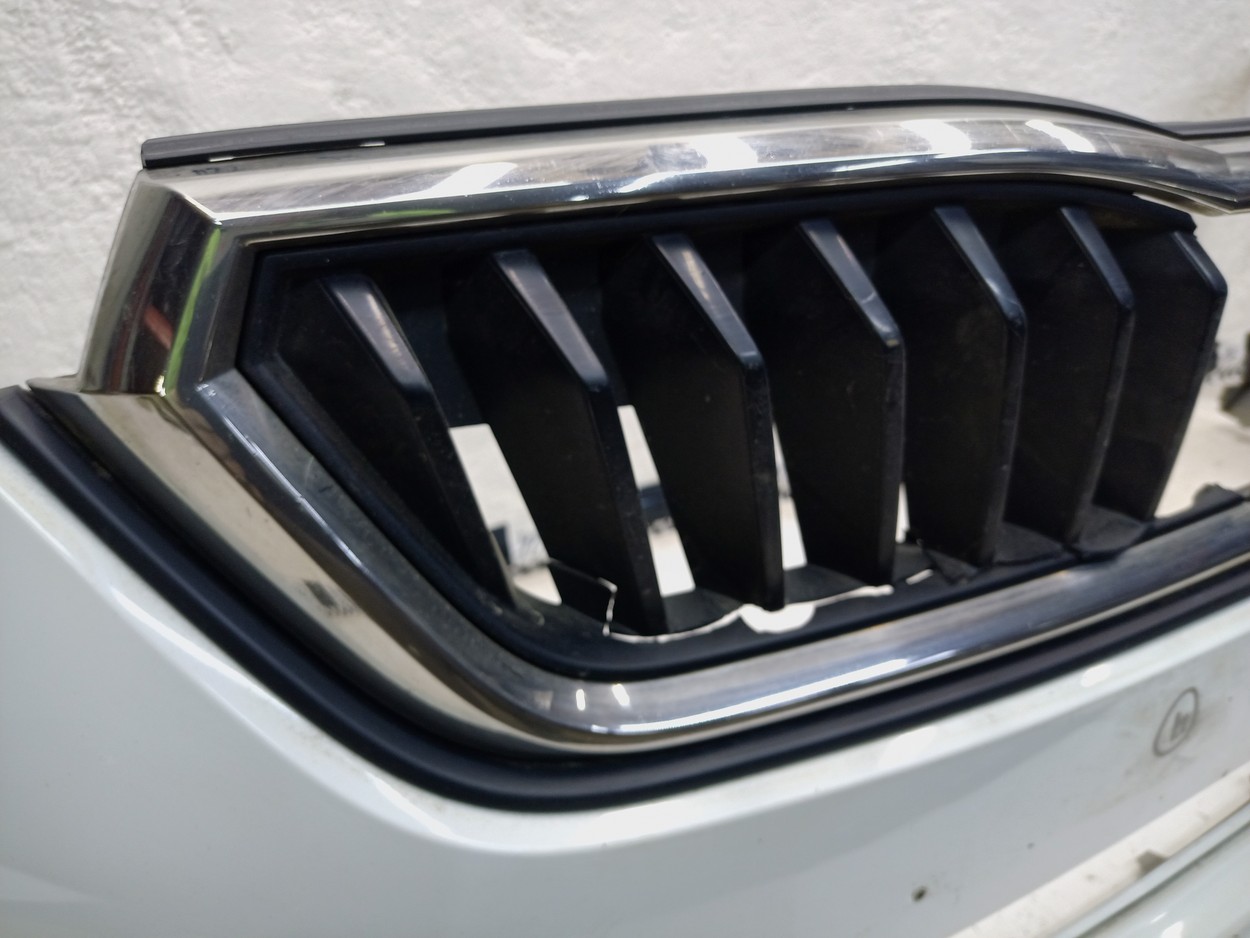 Бампер передний Skoda Rapid 2