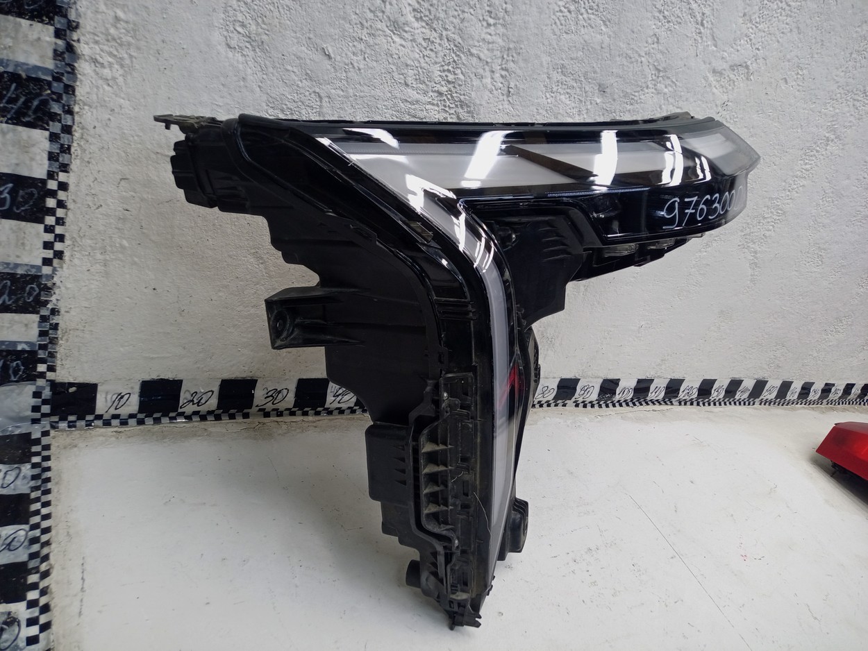 Фара передняя правая Geely Atlas 2 LED
