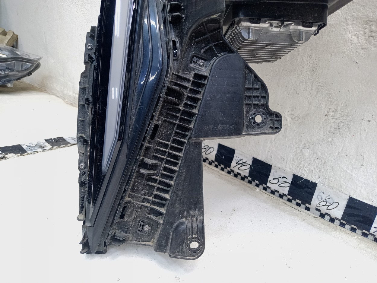 Фара передняя правая Geely Atlas 2 LED