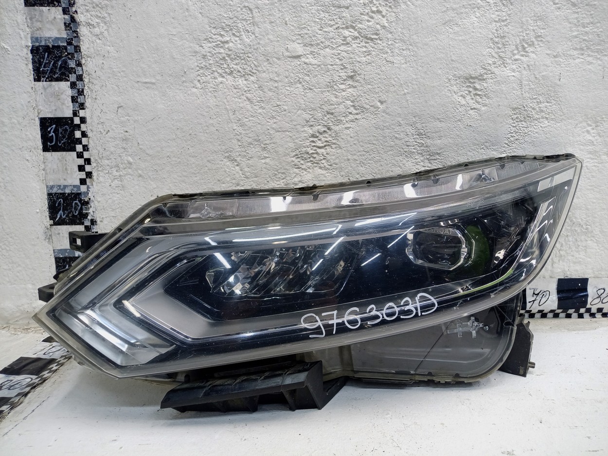 Фара передняя левая Nissan Qashqai 2 Restail LED