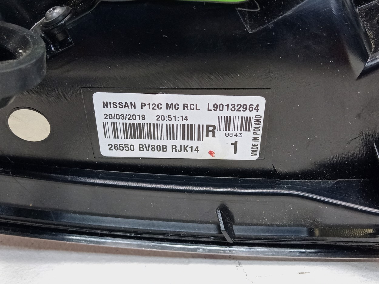 Фонарь правый Nissan Juke Restail