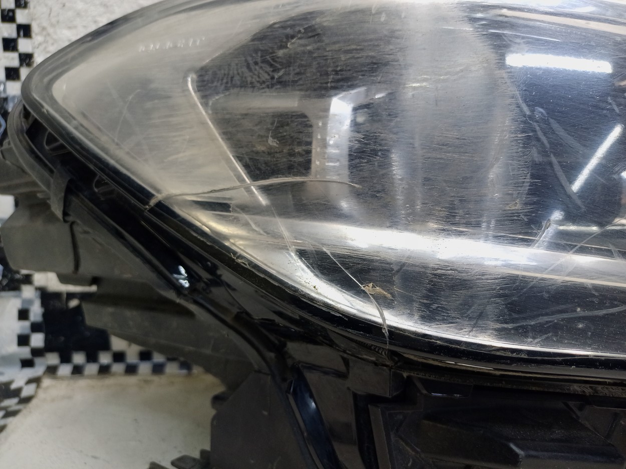 Фара передняя правая Volkswagen Polo 6 LED линза
