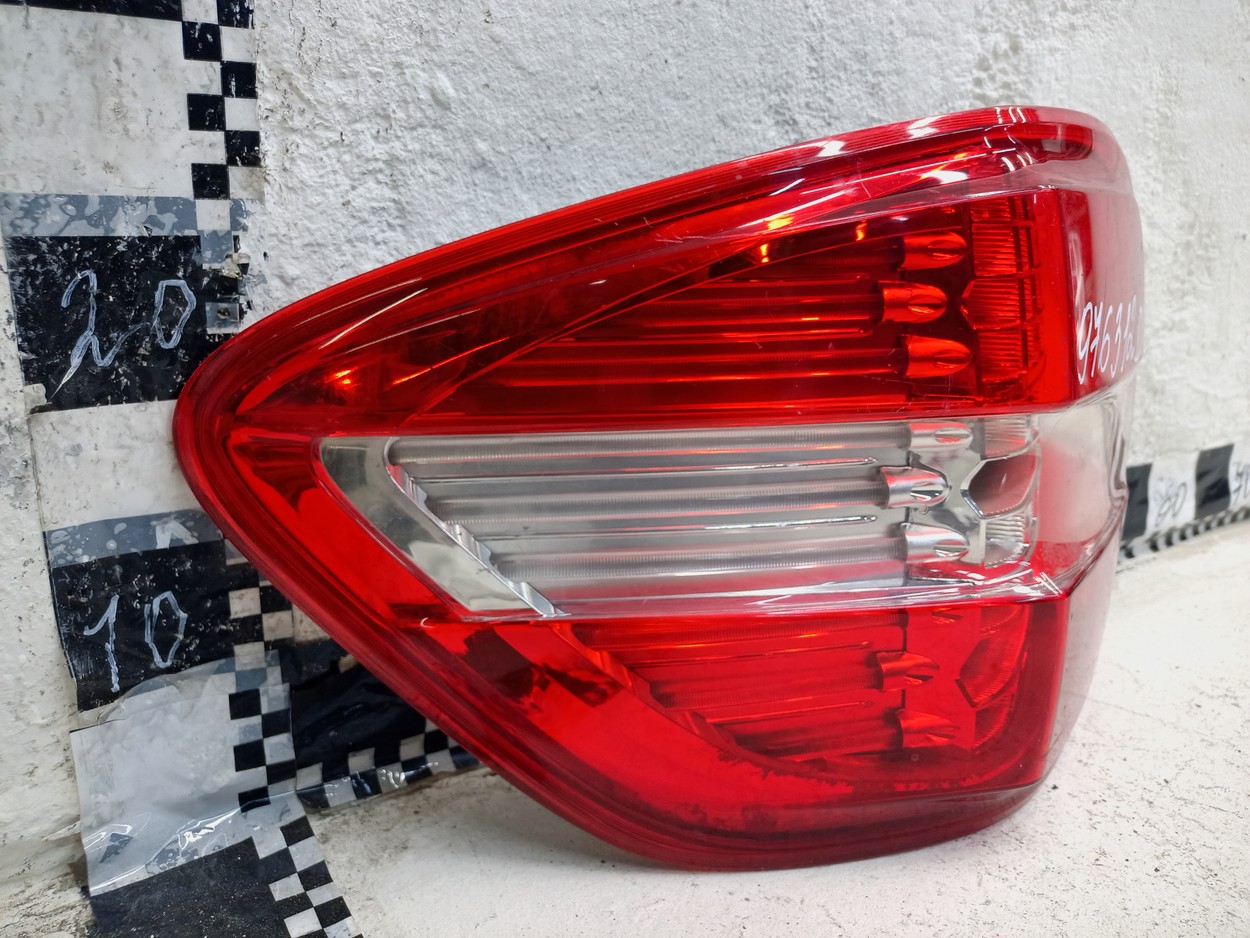 Фонарь задний левый Mercedes Benz M-Klasse W164 Restail