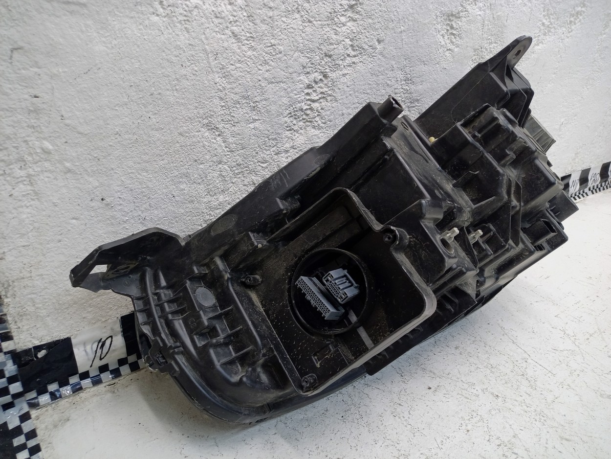 Фара передняя правая Volvo XC90 2 Full LED