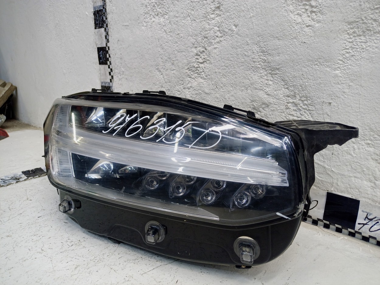 Фара передняя правая Volvo XC90 2 Full LED
