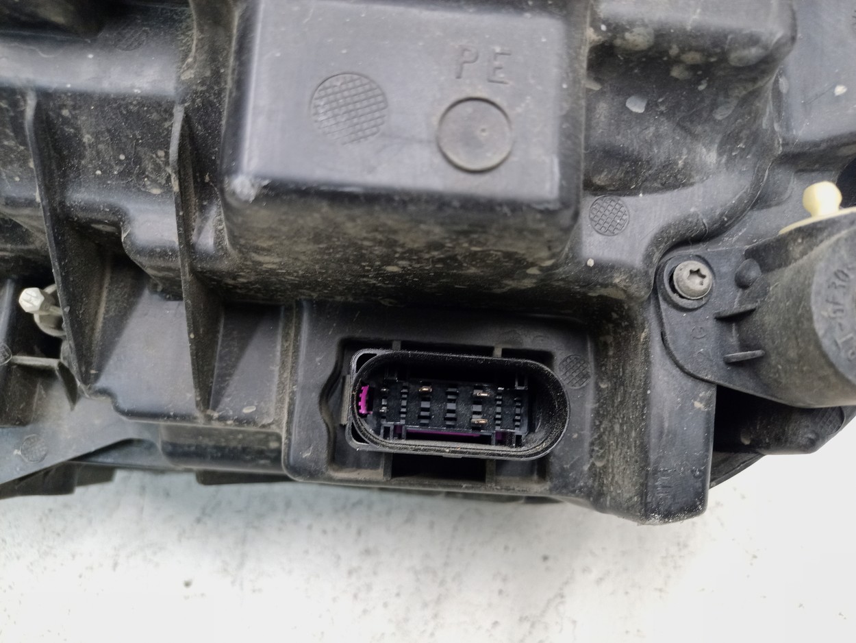 Фара передняя правая Volvo XC90 2 Full LED