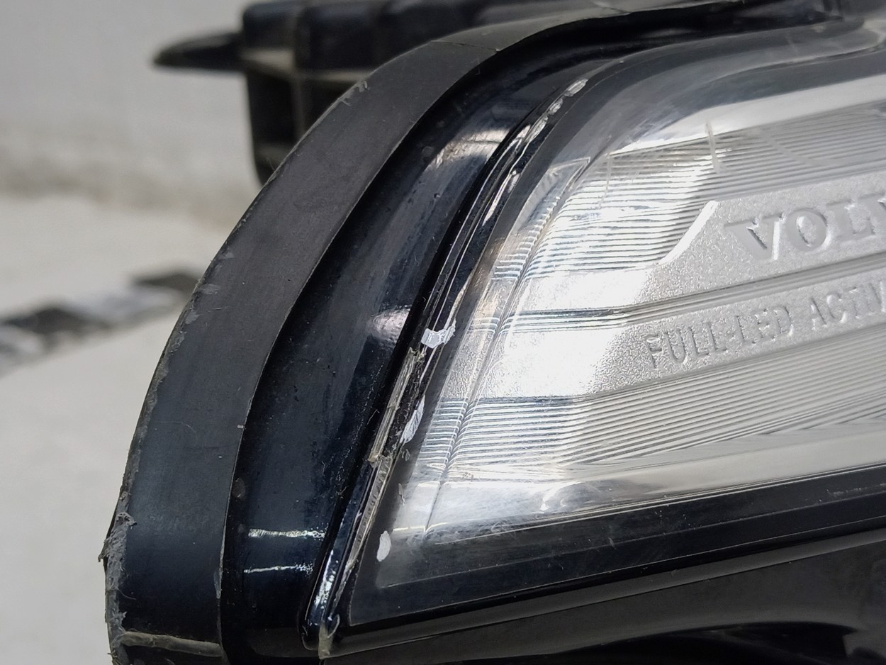 Фара передняя правая Volvo XC90 2 Full LED