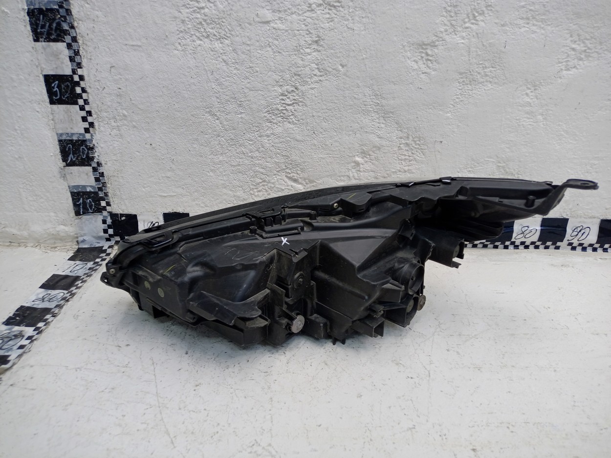 Фара передняя правая Lexus NX Restail LED
