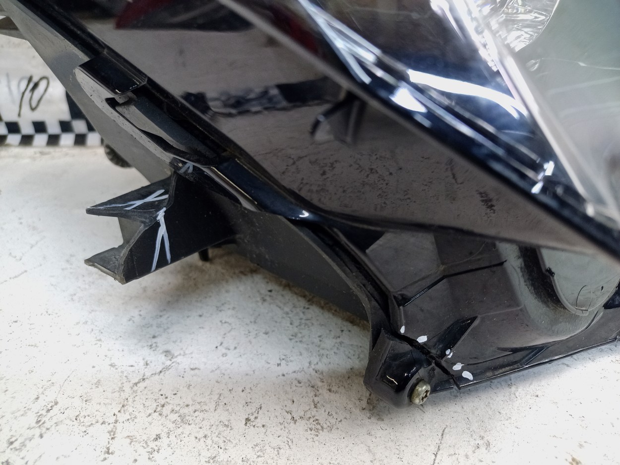 Фара передняя правая Lexus NX Restail LED