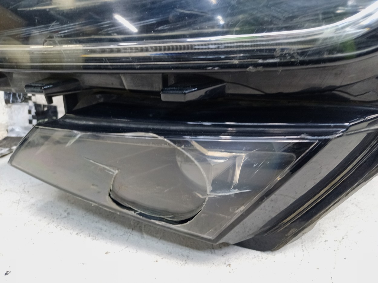 Фара передняя левая Skoda Kodiaq LED