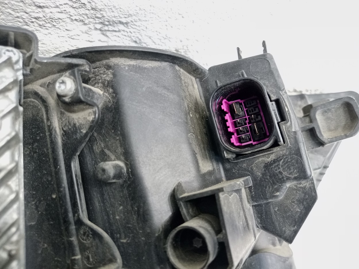 Фара передняя левая Audi Q7 2 Restail LED Laser
