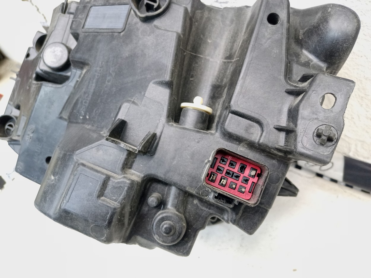 Фара передняя правая Volvo XC60 2 Restail