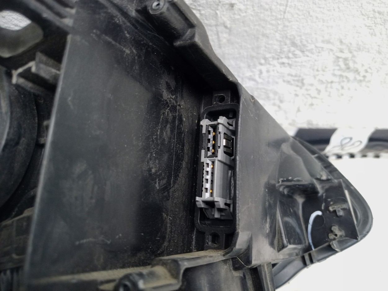 Фара передняя левая Volvo XC60 1 Restail ксенон адаптив