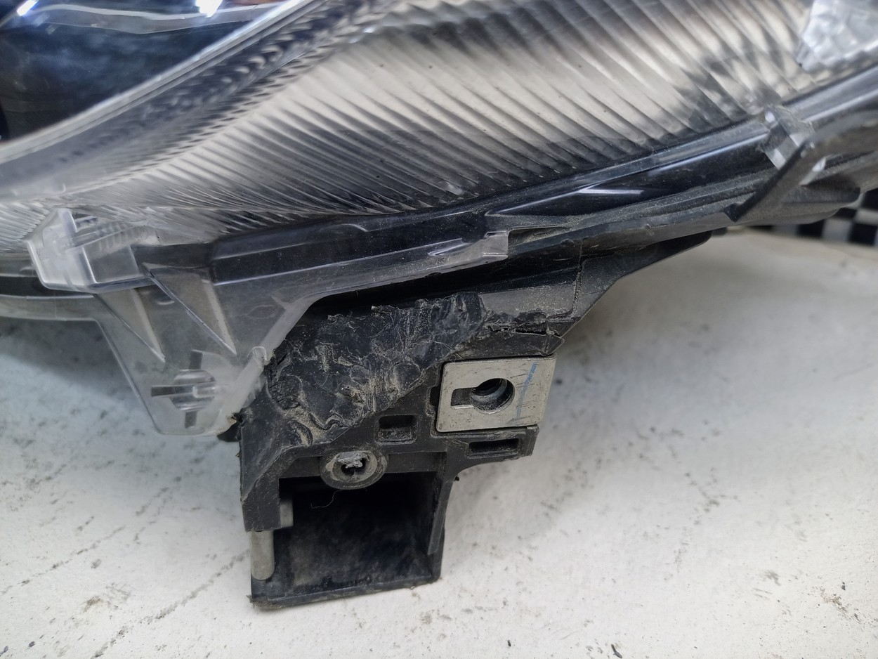 Фара передняя левая Haval M6 2 LED