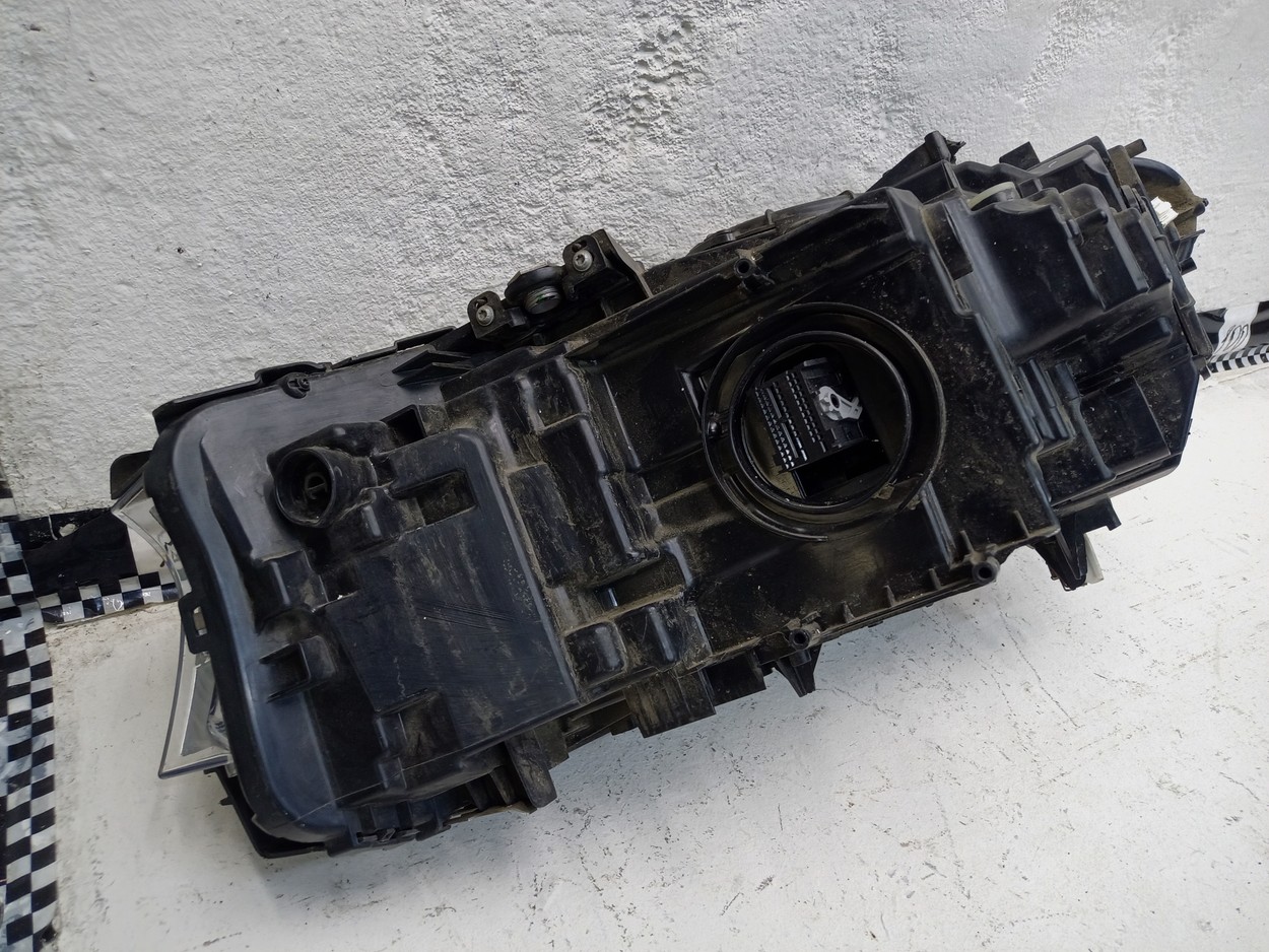 Фара передняя правая BMW 5er G30 LED адаптив