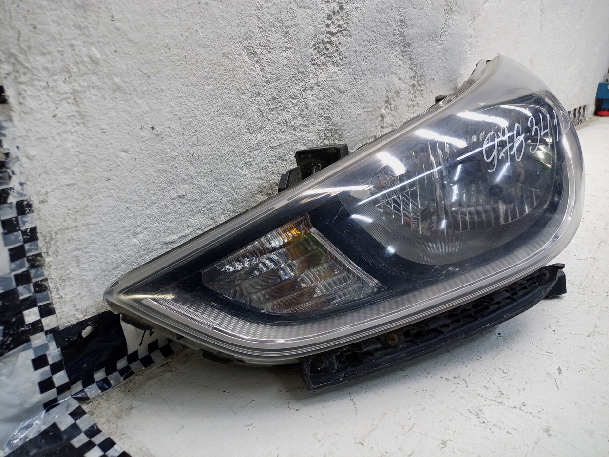 Фара передняя левая Hyundai Solaris 2 галоген
