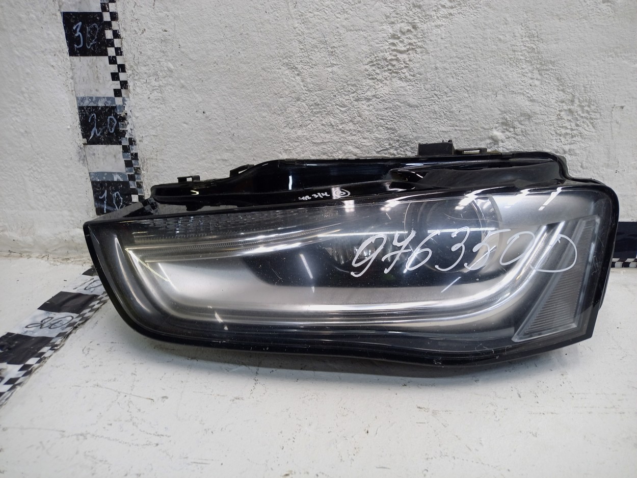 Фара передняя левая Audi A4 B8 Restail LED