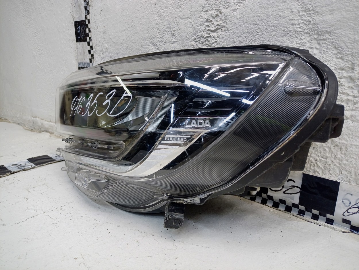 Фара передняя левая Lada Vesta 1 Restail LED