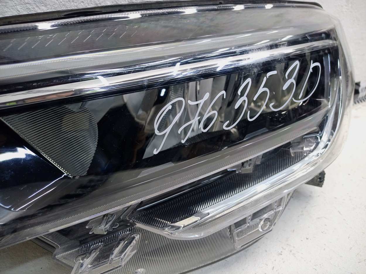 Фара передняя левая Lada Vesta 1 Restail LED