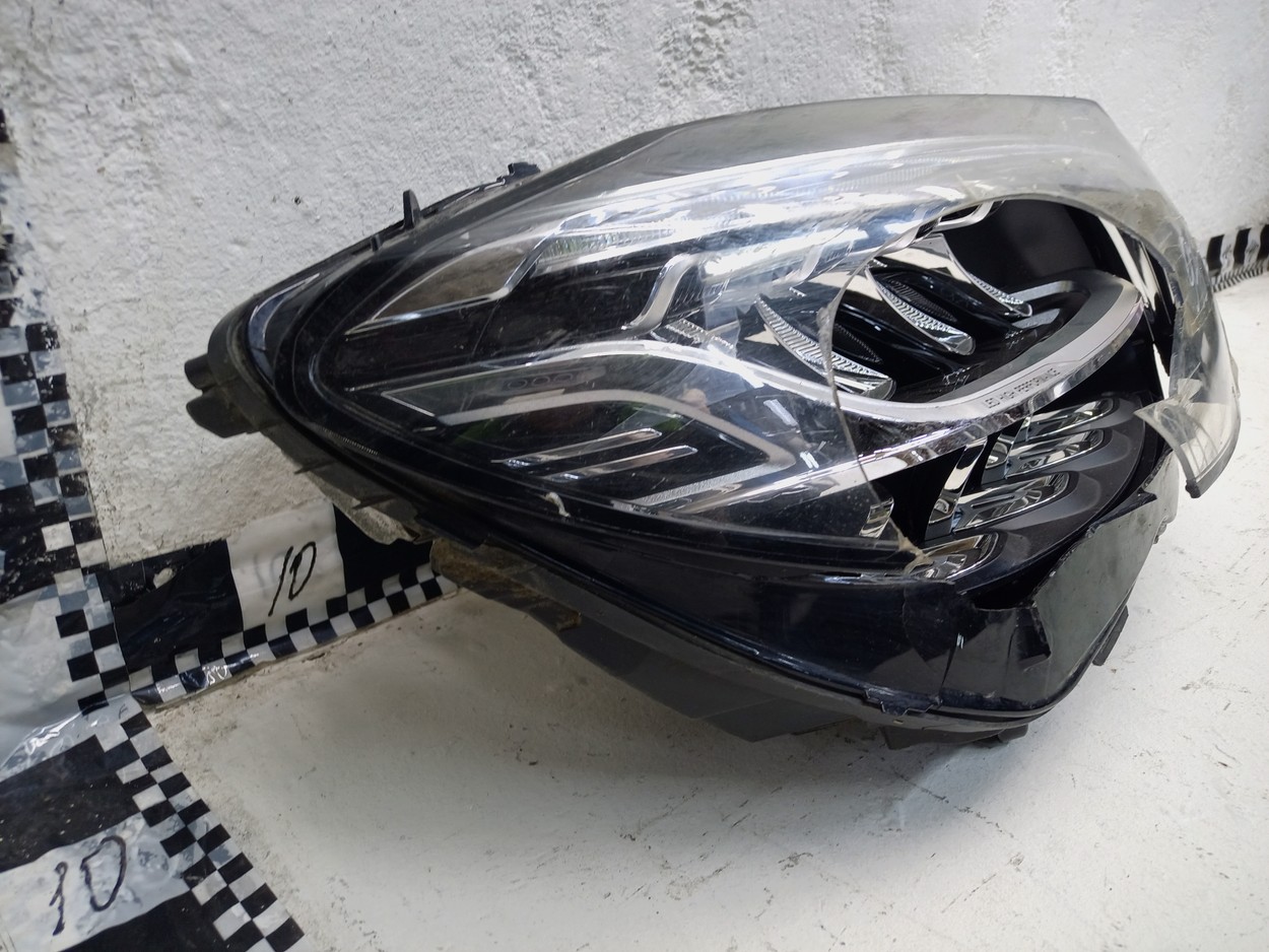 Фара передняя правая Mercedes Benz C-klasse W205 Restail LED