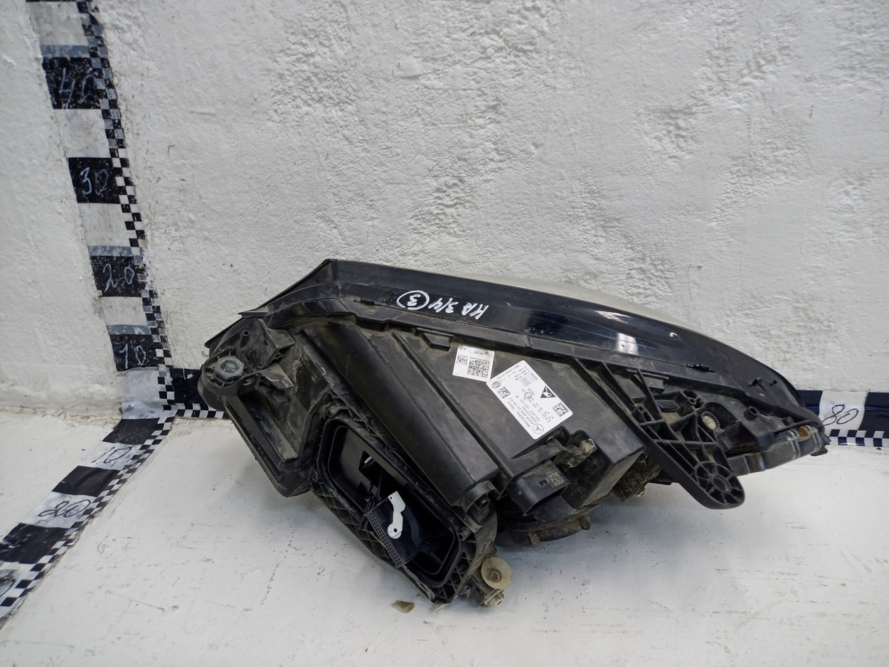 Фара передняя правая Mercedes Benz C-klasse W205 Restail LED