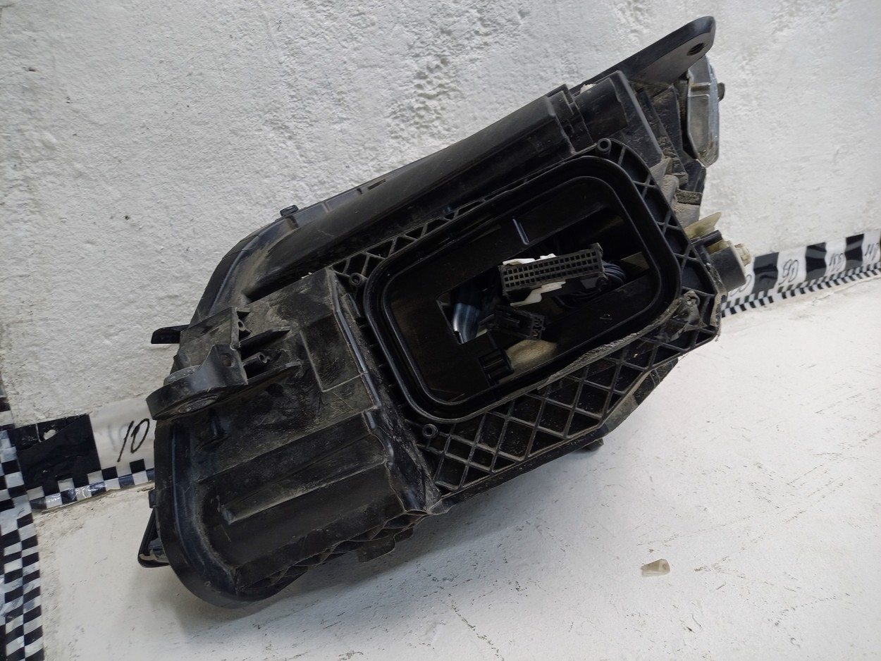 Фара передняя правая Mercedes Benz C-klasse W205 Restail LED