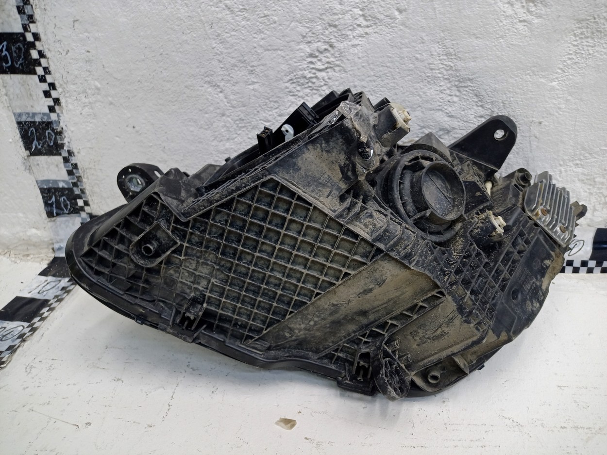 Фара передняя правая Mercedes Benz C-klasse W205 Restail LED