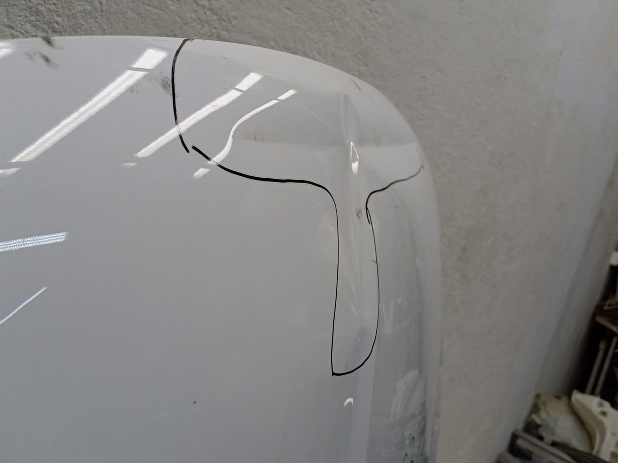 Капот Geely Coolray