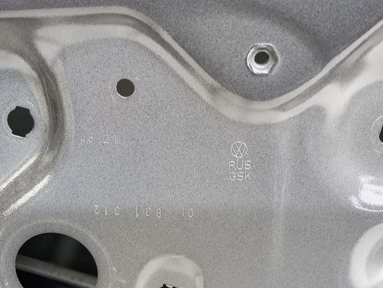Дверь передняя правая Volkswagen Polo 6 Liftback