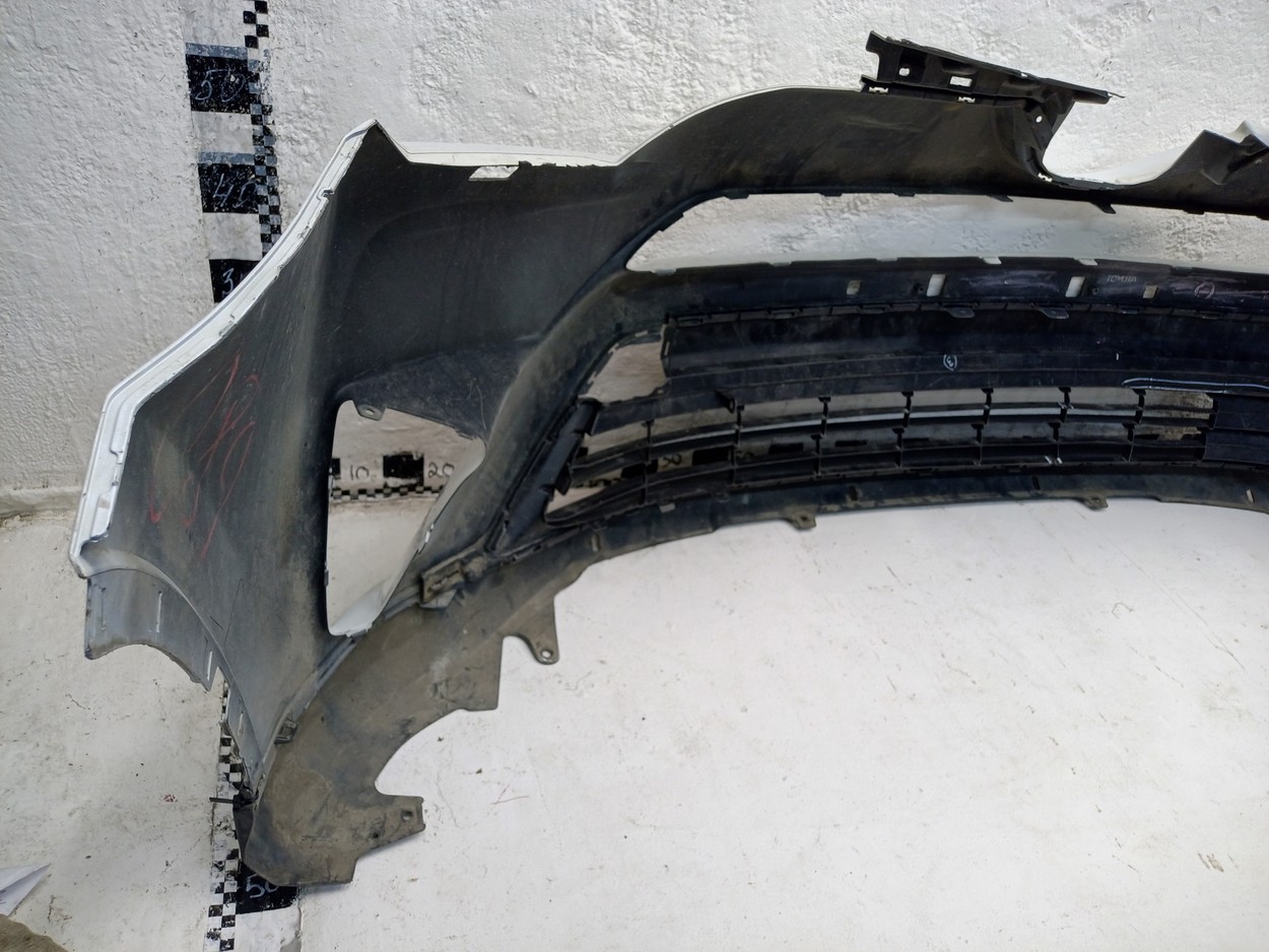 Бампер передний Toyota RAV4 CA40 Restail