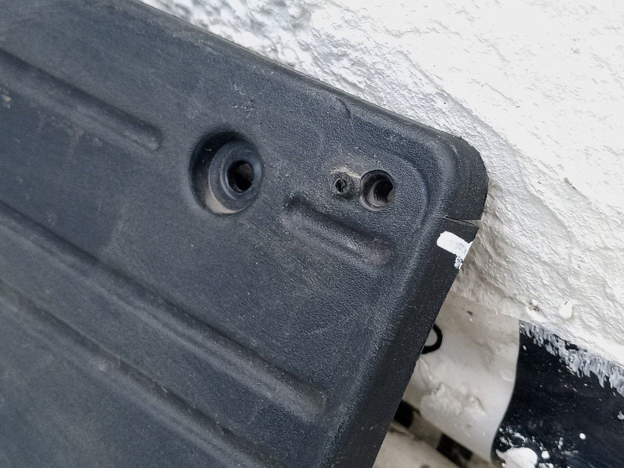 Накладка переднего бампера под номерной знак BMW X5 G05